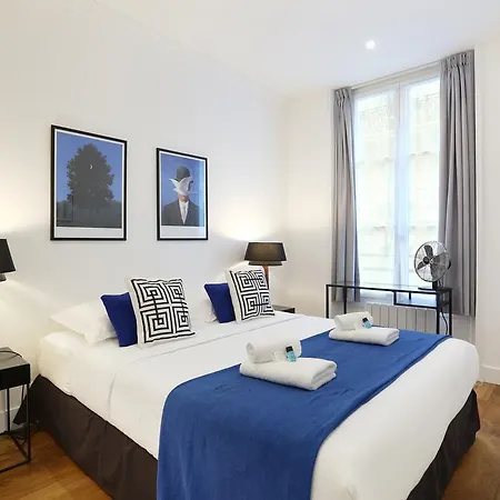 Rent A - Blanche Paris