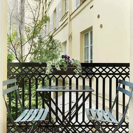 Rent A - Blanche Apartment *