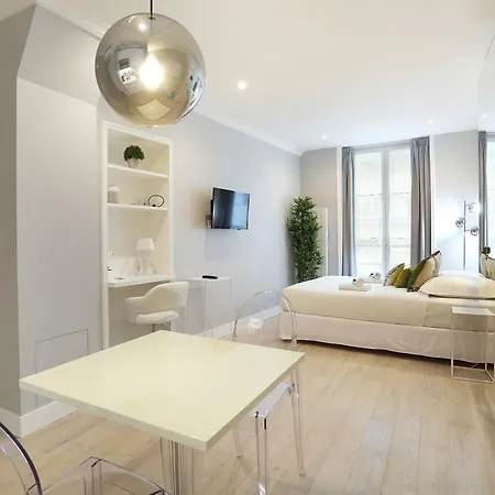 Rent A - Blanche Apartment Paris