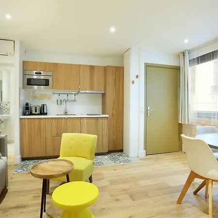 Rent A - Blanche * Paris
