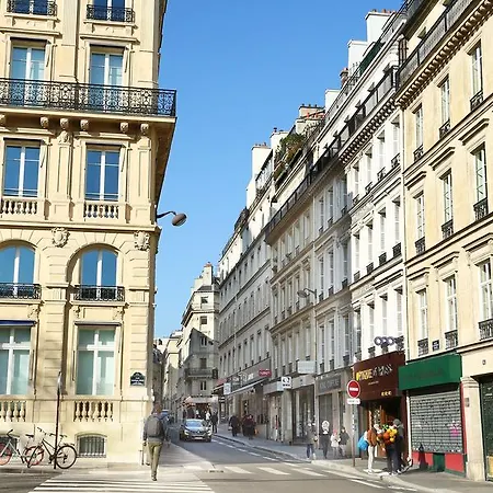 Rent A - Blanche Paris