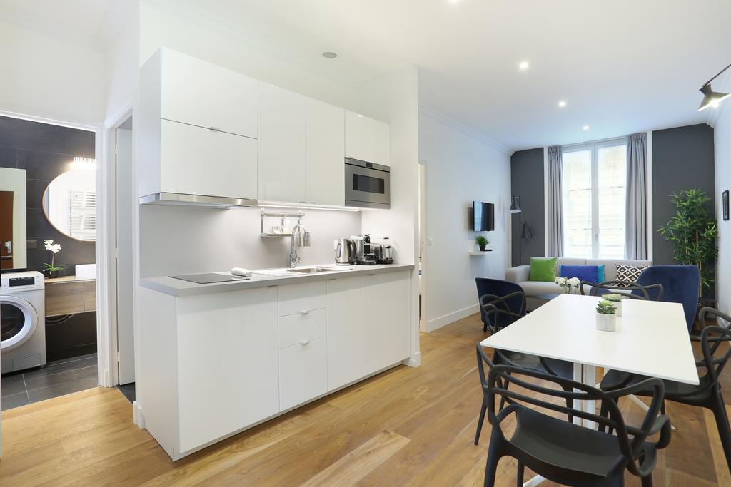 Rent A - Blanche * Paris