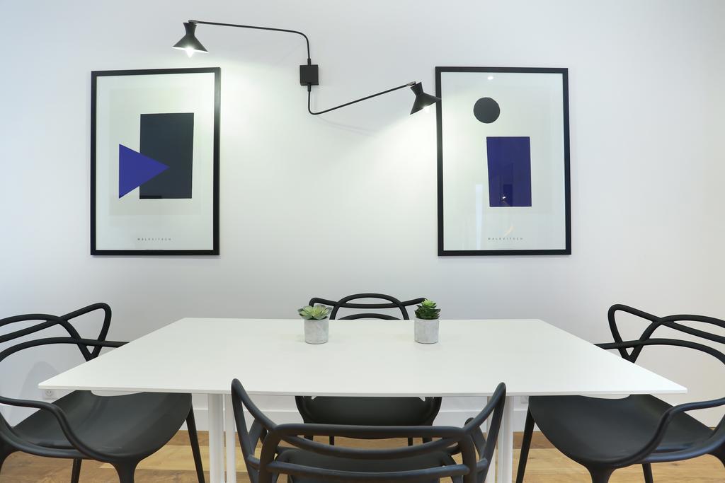 Rent A - Blanche Paris